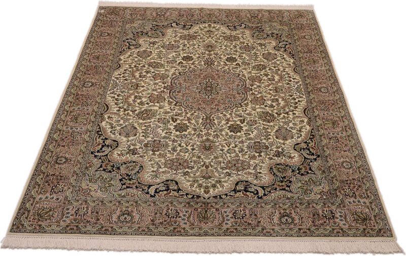 Kashmir Orientteppich 172 × 248 cm, Seide, handgeknüpft