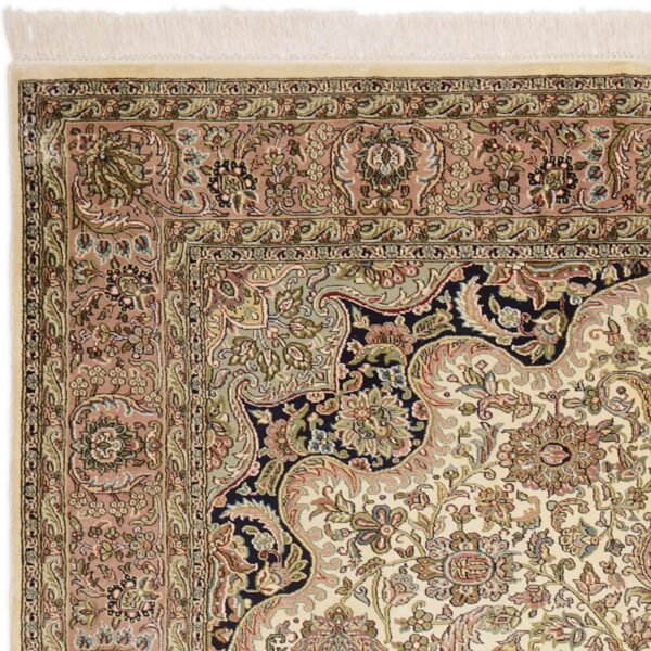 Kashmir Orientteppich 172 × 248 cm, Seide, handgeknüpft