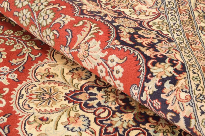 Kashmir Orientteppich 173 × 252 cm, Seide, handgeknüpft
