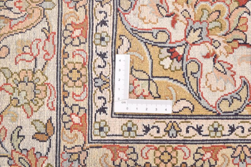 Kashmir Orientteppich 173 × 252 cm, Seide, handgeknüpft