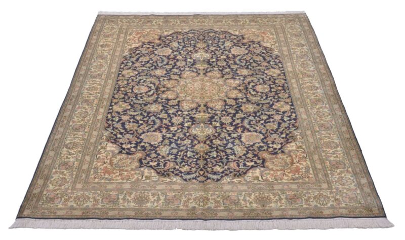 Kashmir Orientteppich 174 × 260 cm, Seide, handgeknüpft Pastell
