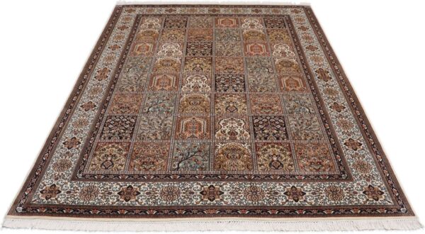 Kashmir Orientteppich 175 × 246 cm, Seide, handgeknüpft