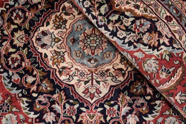 Kashmir Orientteppich 180 × 180 cm, Seide, handgeknüpft