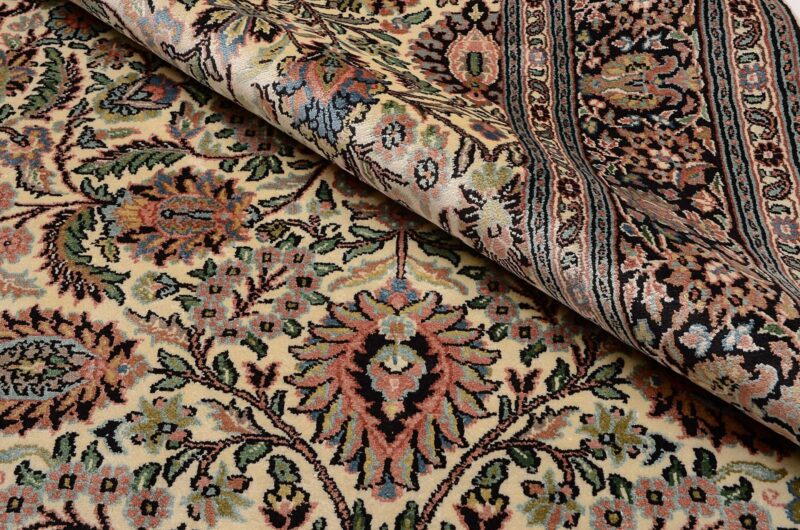 Kashmir Orientteppich 185 × 271 cm, Seide, handgeknüpft
