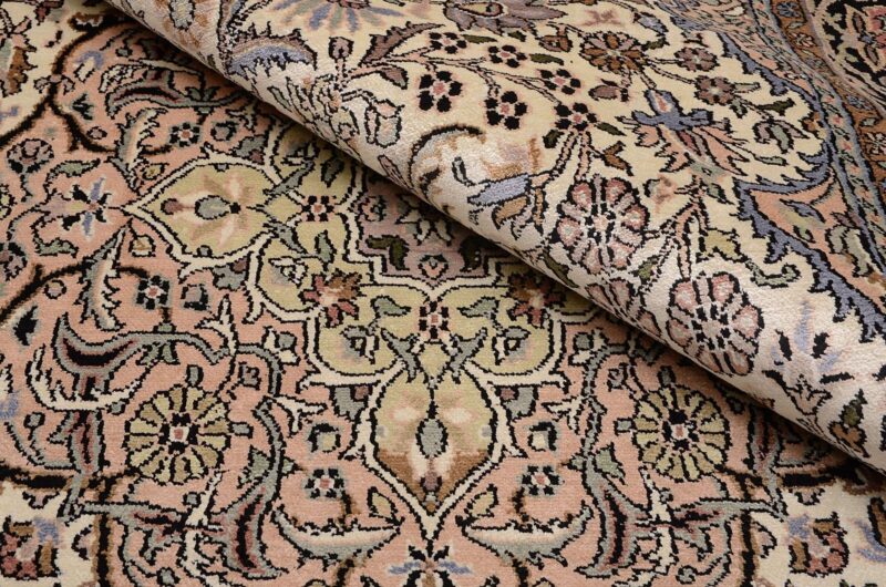Kashmir Orientteppich 192 × 284 cm, Seide, handgeknüpft