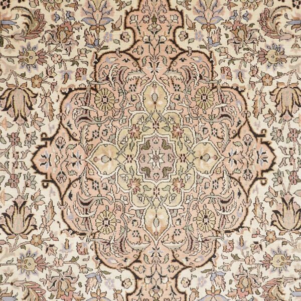 Kashmir Orientteppich 192 × 284 cm, Seide, handgeknüpft