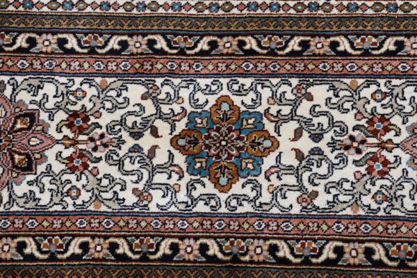 orientteppich-kashmir-203-x-296-cm-seide-handgeknupft-7.jpg Kashmir Orientteppich 203 × 296 cm, Seide, handgeknüpft