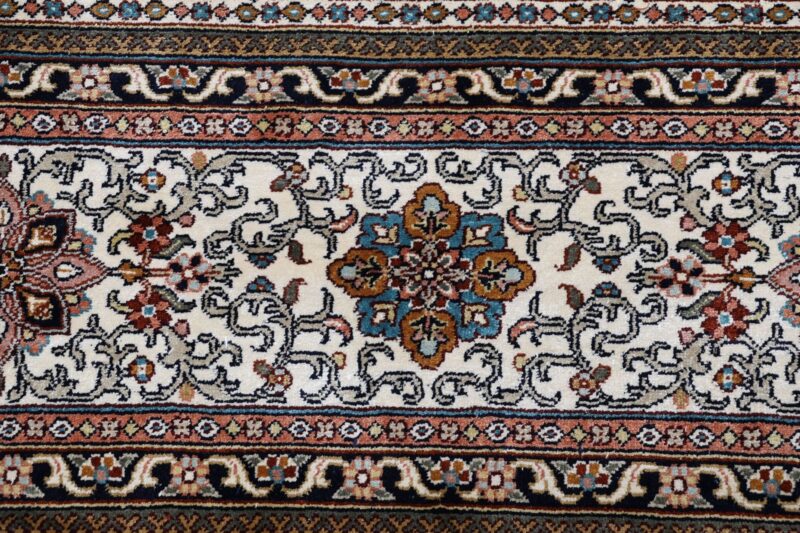 orientteppich-kashmir-203-x-296-cm-seide-handgeknupft-7.jpg Kashmir Orientteppich 203 × 296 cm, Seide, handgeknüpft