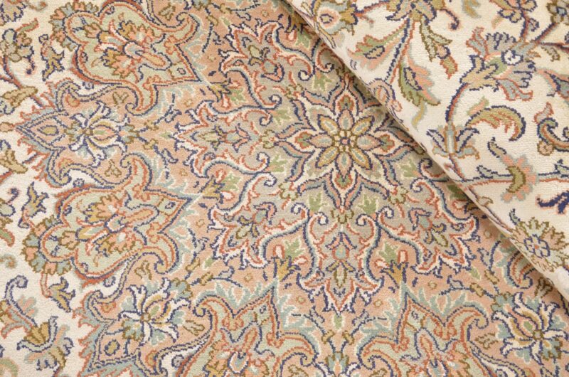 Kashmir Orientteppich 213 × 310 cm, Seide, handgeknüpft