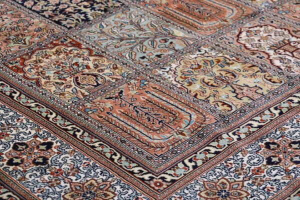 Kashmir Orientteppich 215 × 296 cm, Seide, handgeknüpft