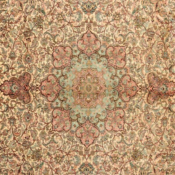 Kashmir Orientteppich 221 × 302 cm, Seide, handgeknüpft