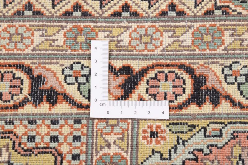 Kashmir Orientteppich 241 × 311 cm, Seide, handgeknüpft Pastell