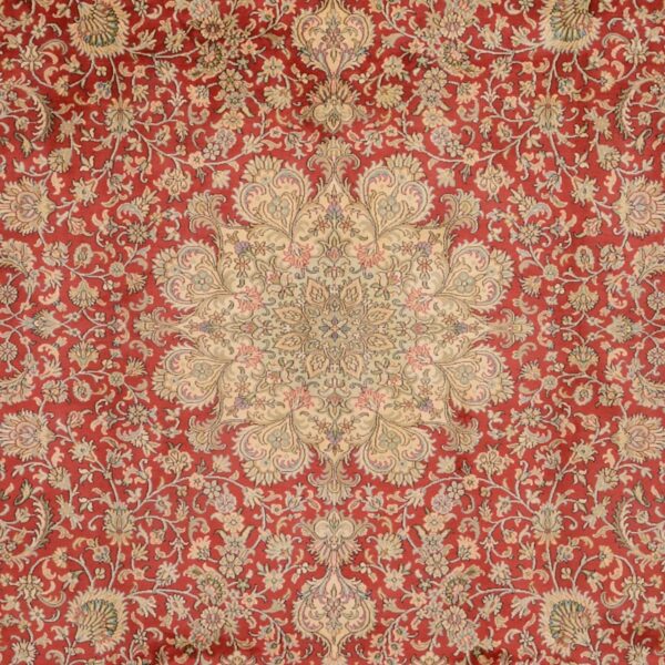 Kashmir Orientteppich 244 × 304 cm, Seide, handgeknüpft