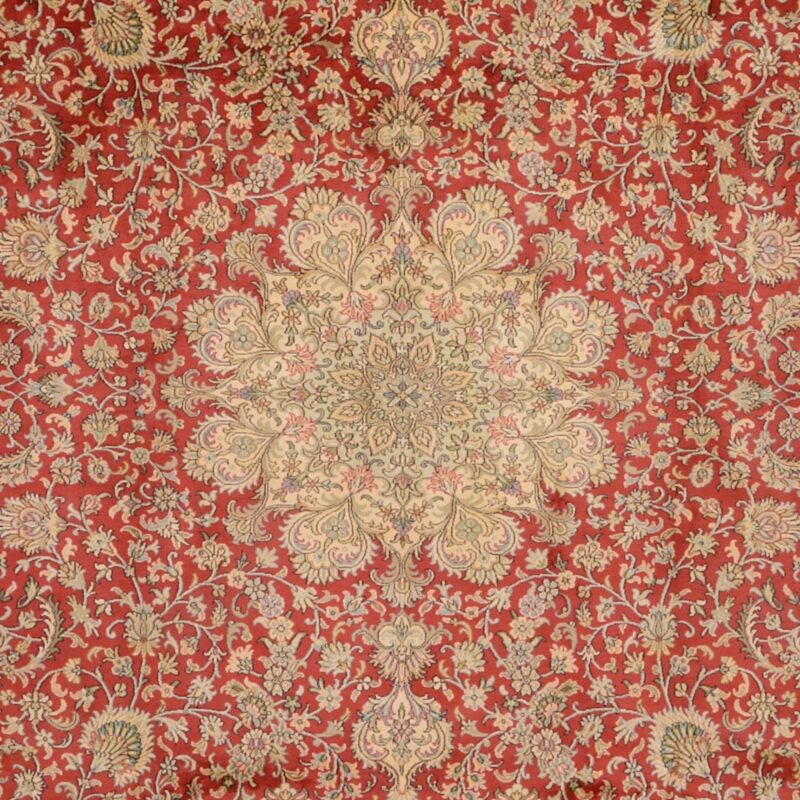Kashmir Orientteppich 244 × 304 cm, Seide, handgeknüpft