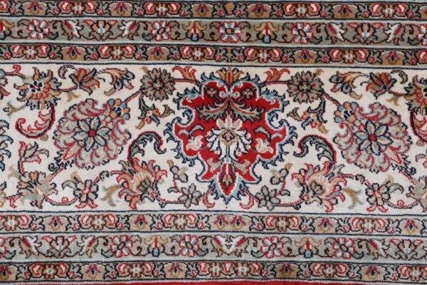 Kashmir Orientteppich 244 × 335 cm, Seide, handgeknüpft Pastell