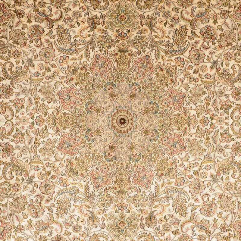 Kashmir Orientteppich 245 × 307 cm, Seide, handgeknüpft
