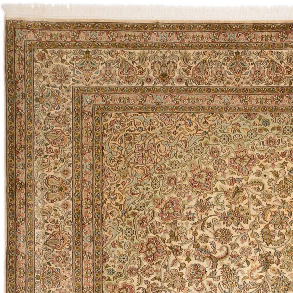 Kashmir Orientteppich 245 × 307 cm, Seide, handgeknüpft