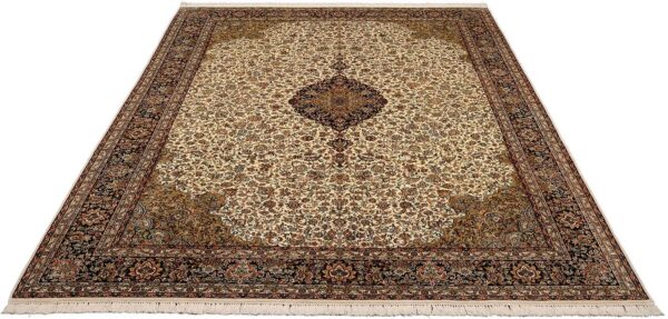 Kashmir Orientteppich 245 × 335 cm, Seide, handgeknüpft persisch