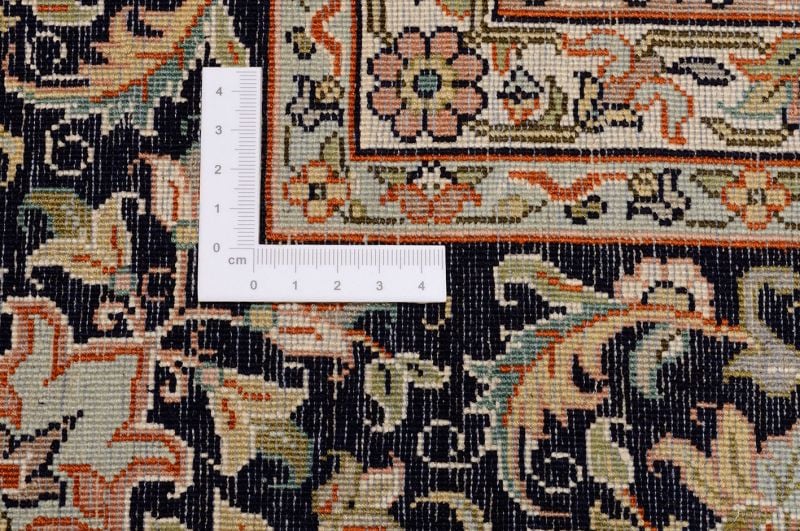 Kashmir Orientteppich 245 × 335 cm, Seide, handgeknüpft persisch
