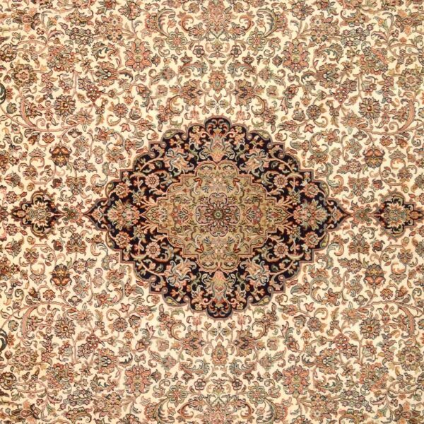 Kashmir Orientteppich 245 × 335 cm, Seide, handgeknüpft persisch