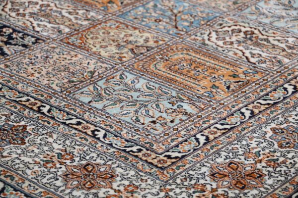 orientteppich-kashmir-247-x-349-cm-seide-handgeknupft-persisch-4.jpg Kashmir Orientteppich 247 × 349 cm, Seide, handgeknüpft persisch