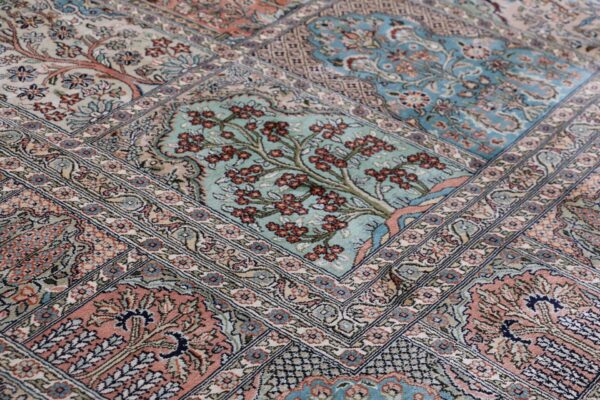 orientteppich-kashmir-248-x-300-cm-seide-handgeknupft-6.jpg Kashmir Orientteppich 248 × 300 cm, Seide, handgeknüpft