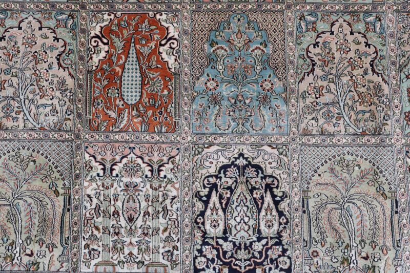 orientteppich-kashmir-248-x-300-cm-seide-handgeknupft-8.jpg Kashmir Orientteppich 248 × 300 cm, Seide, handgeknüpft