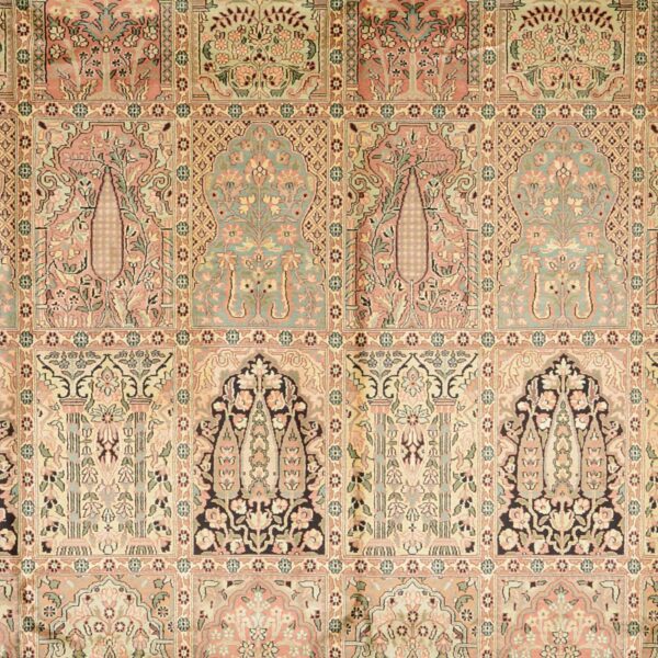 Kashmir Orientteppich 272 × 369 cm, Seide, handgeknüpft