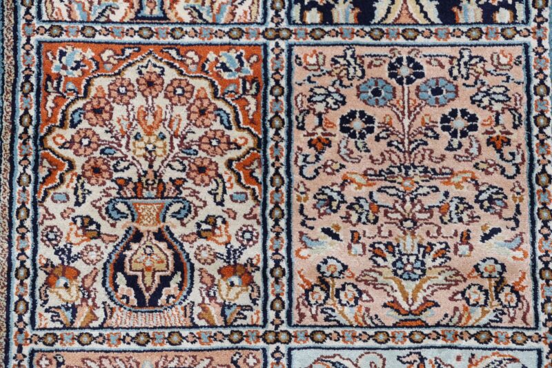 Kashmir Orientteppich 76 × 241 cm, Seide, handgeknüpft Indisch