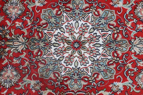 Kashmir Orientteppich 79 × 215 cm, Seide, handgeknüpft