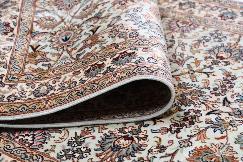 Kashmir Orientteppich 83 × 303 cm, Seide, handgeknüpft