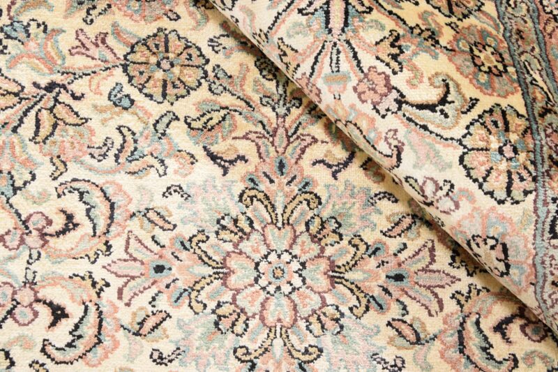 orientteppich-kashmirseide-249-x-337-cm-seide-handgeknupft-3.jpg Kaschmirseide Orientteppich 249 × 337 cm, Seide, handgeknüpft