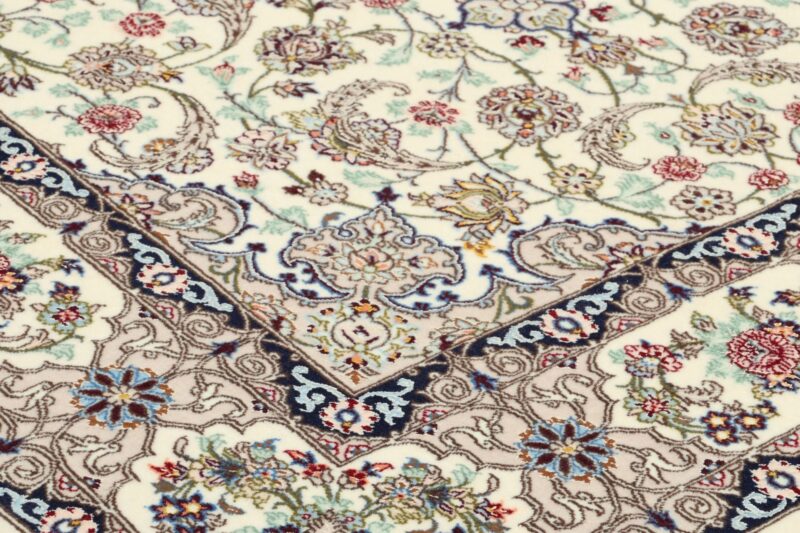 perserteppich-isfahan-113-x-173-cm-schurwolle-seide-handgeknupft-14.jpg Isfahan Perserteppich 113 × 173 cm, Schurwolle-Seide, handgeknüpft