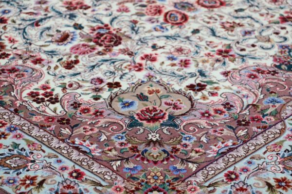 Isfahan Perserteppich 145 × 235 cm, Schurwolle-Seide, handgeknüpft