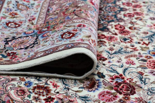 Isfahan Perserteppich 145 × 235 cm, Schurwolle-Seide, handgeknüpft