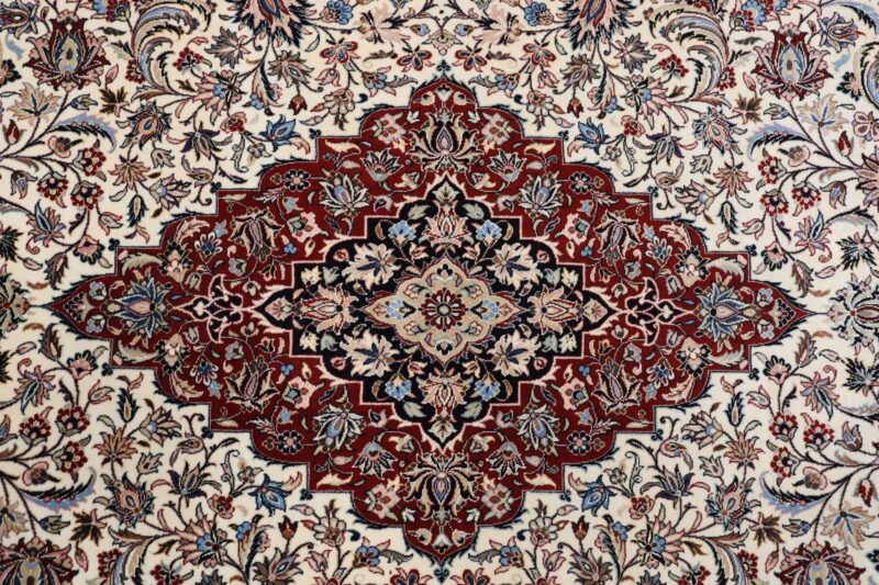 Isfahan Perserteppich 172 × 247 cm, Schurwolle-Seide, handgeknüpft