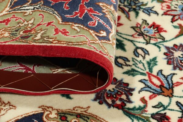 perserteppich-isfahan-71-x-103-cm-schurwolle-seide-handgeknupft-8.jpg Isfahan Perserteppich 71 × 103 cm, Schurwolle-Seide, handgeknüpft