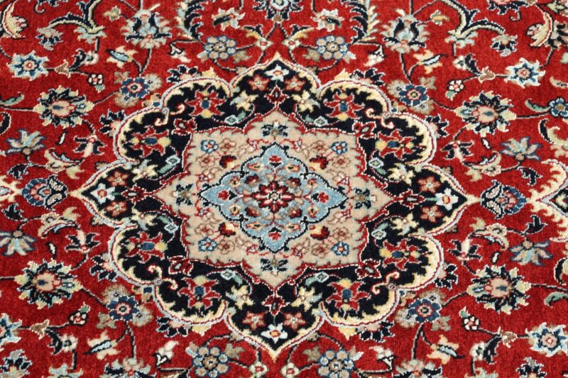 perserteppich-isfahan-78-x-127-cm-schurwolle-seide-handgeknupft-17.jpg Isfahan Perserteppich 78 × 127 cm, Schurwolle-Seide, handgeknüpft