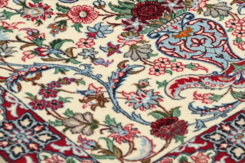 perserteppich-isfahan-83-x-117-cm-schurwolle-seide-handgeknupft-13.jpg Isfahan Perserteppich 83 × 117 cm, Schurwolle-Seide, handgeknüpft