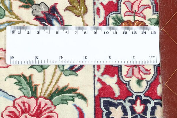 perserteppich-isfahan-83-x-117-cm-schurwolle-seide-handgeknupft-18.jpg Isfahan Perserteppich 83 × 117 cm, Schurwolle-Seide, handgeknüpft