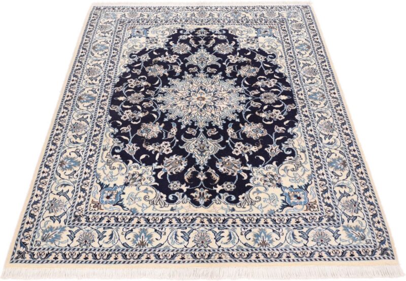 Nain Perserteppich 150 × 202 cm, Schurwolle und Seide, handgeknüpft