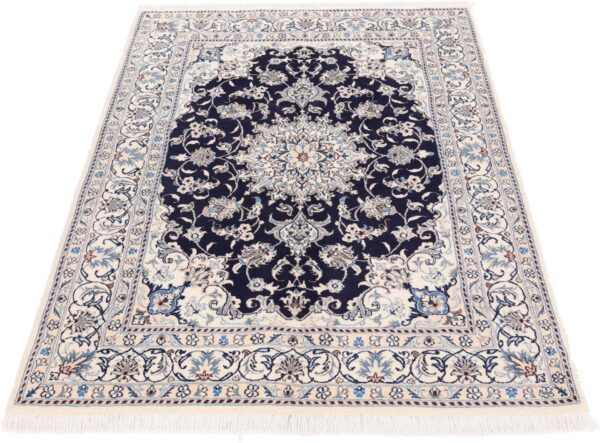 Nain Perserteppich 150 × 203 cm, Schurwolle und Seide, handgeknüpft