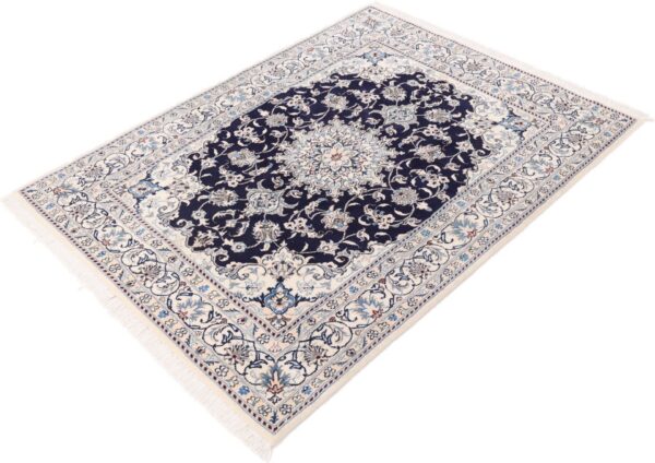 Nain Perserteppich 150 × 203 cm, Schurwolle und Seide, handgeknüpft
