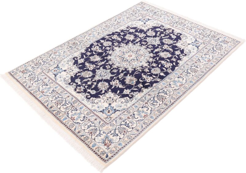 Nain Perserteppich 150 × 203 cm, Schurwolle und Seide, handgeknüpft