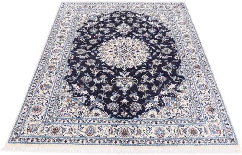 Nain Perserteppich 170 × 235 cm, Schurwolle und Seide, handgeknüpft