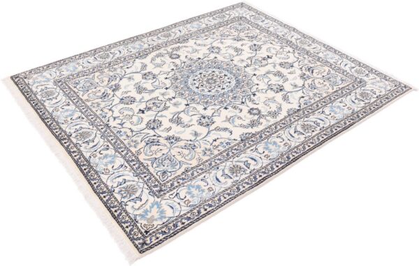 perserteppich-nain-190-x-242-cm-schurwolle-und-seide-handgeknupft-20.jpg Nain Perserteppich 190 × 242 cm, Schurwolle und Seide, handgeknüpft