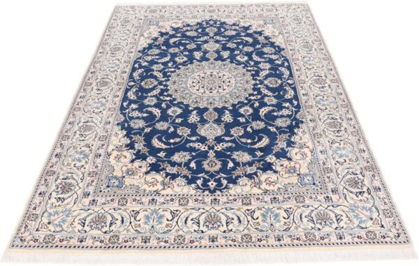 Nain Perserteppich 202 × 304 cm, Schurwolle und Seide, handgeknüpft