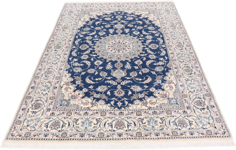 Nain Perserteppich 202 × 304 cm, Schurwolle und Seide, handgeknüpft