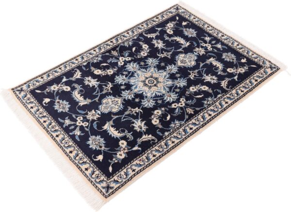 perserteppich-nain-90-x-140-cm-schurwolle-und-seide-handgeknupft-29.jpg Nain Perserteppich 90 × 140 cm, Schurwolle und Seide, handgeknüpft